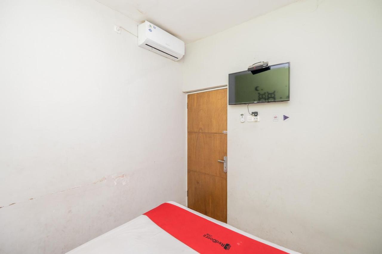 Reddoorz @ Darmo Surabaya Hotel Exterior photo